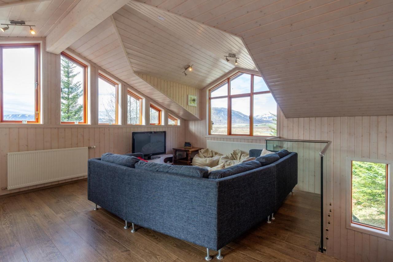 Gorgeous Riverside Lodge In The South Of Iceland Рейкхольт Экстерьер фото